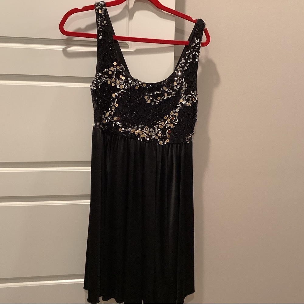 Little Black Dress - Picture 2 of 4